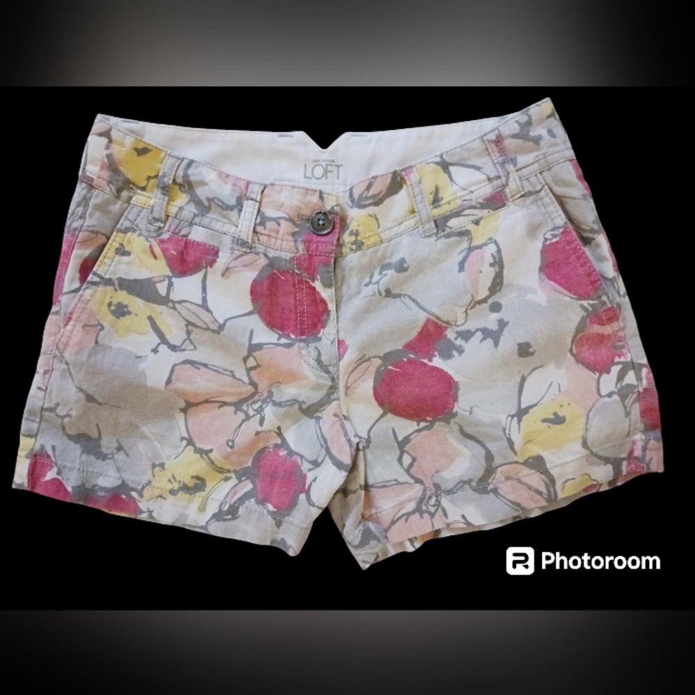 ANN TAYLOR LOFT Shorts.  Womens.  Size 2.  Water color mult-color print.